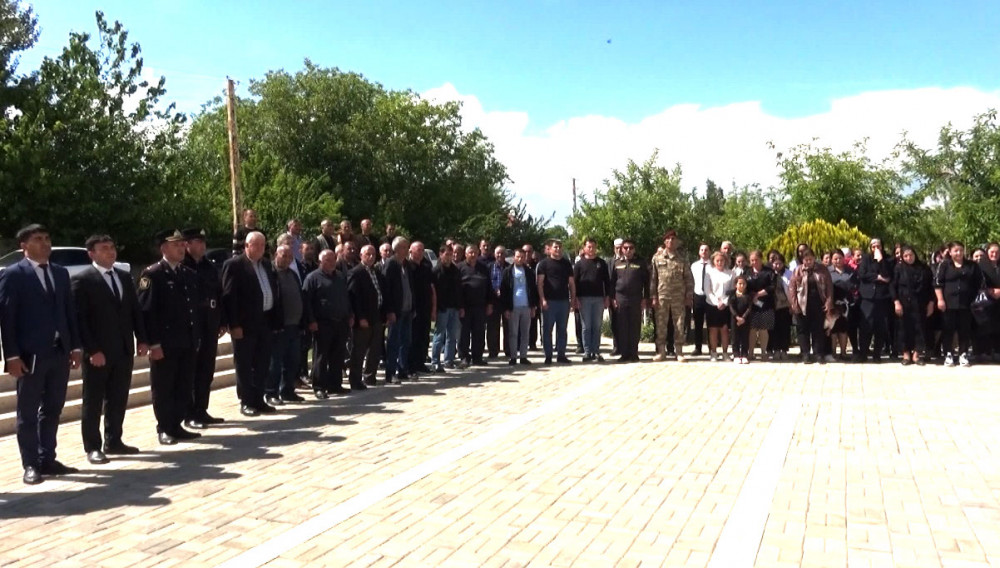 Şərurda şəhidlərin xatirəsinə bulaq-abidə ucaldılıb<font color=red> - FOTOLAR</font>