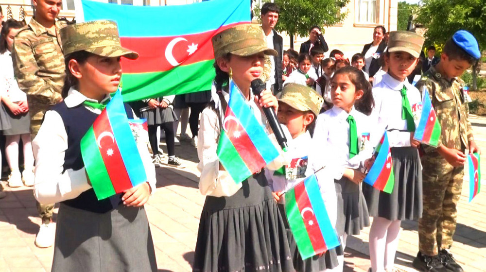 Şərurda şəhidlərin xatirəsinə bulaq-abidə ucaldılıb<font color=red> - FOTOLAR</font>