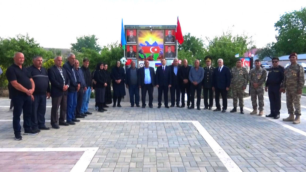 Şərurda şəhidlərin xatirəsinə bulaq-abidə ucaldılıb<font color=red> - FOTOLAR</font>