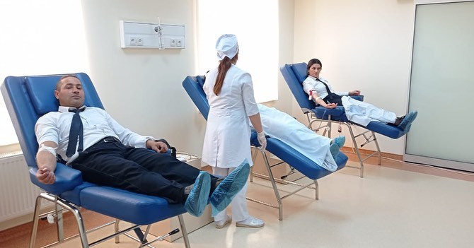 Naxçıvanda prokurorluq əməkdaşları tərəfindən qanvermə aksiyası keçirilib<font color=red> - FOTOLAR</font>