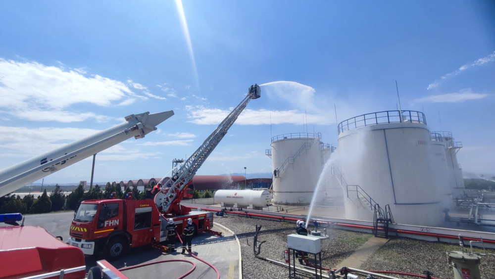 Naxçıvan Fövqəladə Hallar Nazirliyi Naxçıvan Bеynəlxаlq Hаvа Limаnındа tаktiki-xüsusi təlim keçirib<font color=red> - FOTOLAR</font>