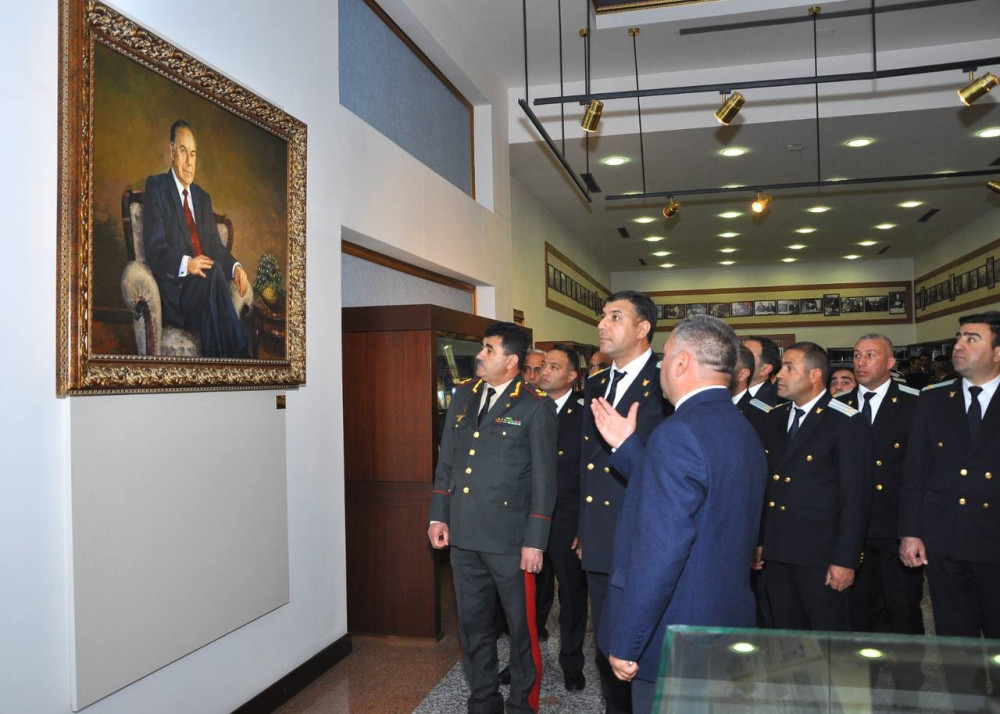 Naxçıvanda prokurorluq əməkdaşları Heydər Əliyev Muzeyini ziyarət ediblər<font color=red> - FOTOLAR</font>