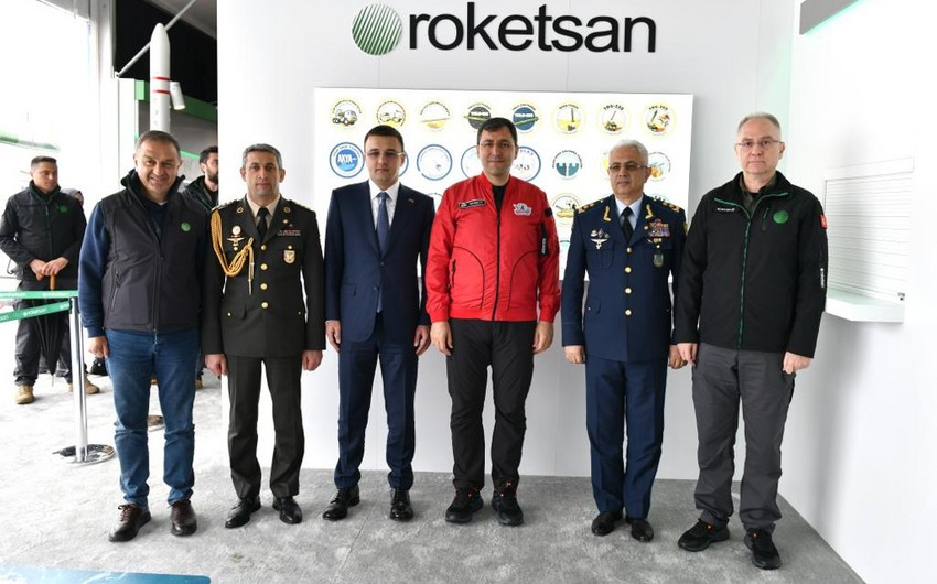 Azərbaycan müdafiə nazirinin müavinləri Türkiyədə yüksək texnologiyalar sərgisində iştirak ediblər<font color=red> - FOTOLAR</font>