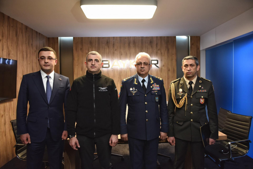 Azərbaycan və Türkiyə birgə pilotsuz uçuş aparatları istehsal edəcək<font color=red> - FOTOLAR</font>