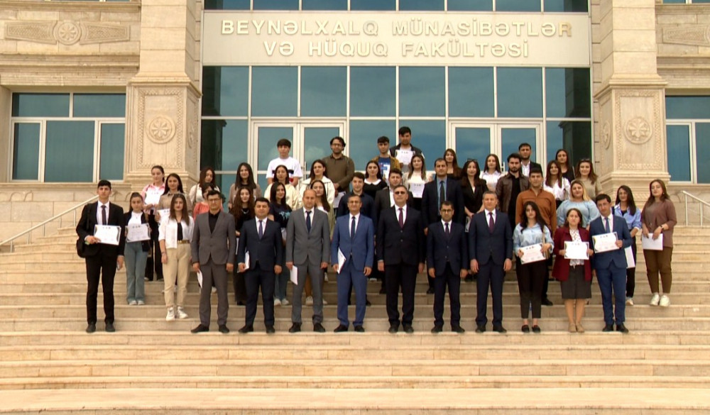 Naxçıvan Dövlət Universitetində “Jurnalistlər üçün hüquq məktəbi” layihəsi yekunlaşıb<font color=red> - FOTOLAR</font>