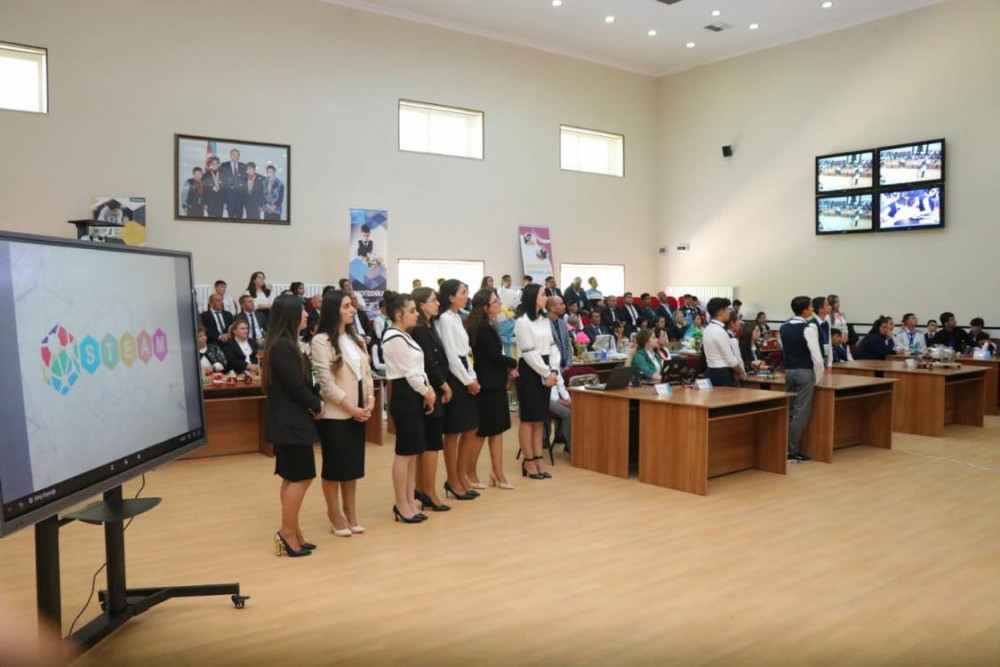 Şagirdlər arasında "Robot qol”-“Leqo Sumo 2023” və “Tullantıdan sənətə” müsabiqələri keçirilib<font color=red> - FOTOLAR</font>