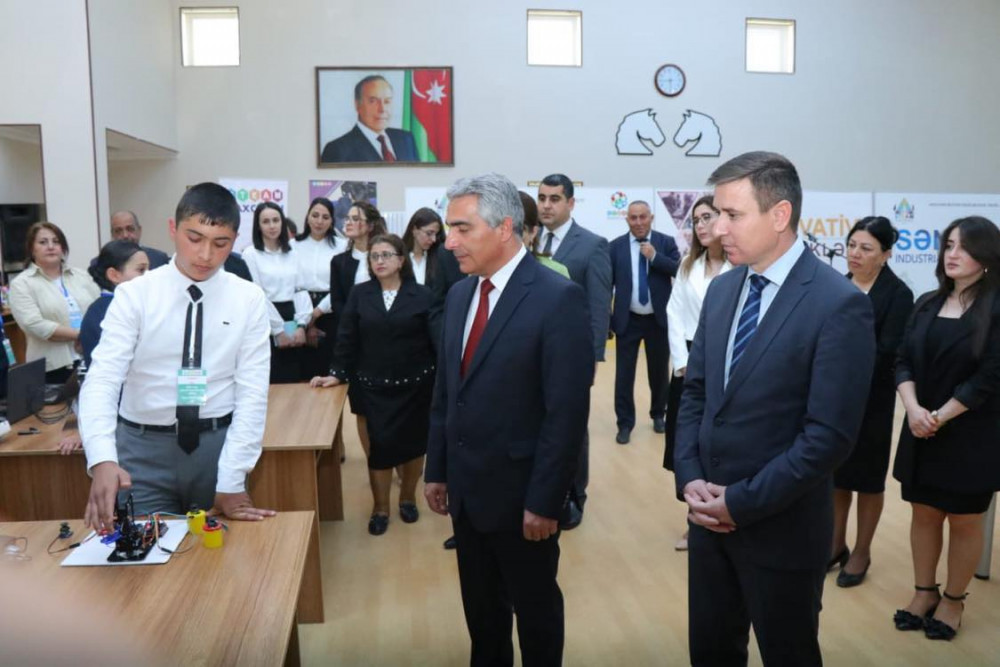 Şagirdlər arasında "Robot qol”-“Leqo Sumo 2023” və “Tullantıdan sənətə” müsabiqələri keçirilib<font color=red> - FOTOLAR</font>