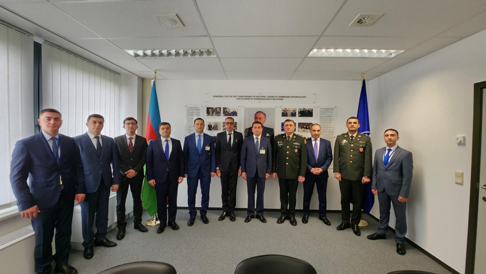 NATO-nun mənzil qərargahında Heydər Əliyevin 100 illik yubileyi ilə bağlı sərgi açılıb<font color=red> - FOTOLAR</font>