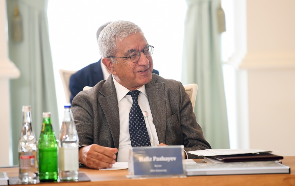 Prezident İlham Əliyev Şuşada “Böyük Avrasiya geosiyasətinin formalaşması: keçmişdən bu günə və gələcəyə” mövzusunda beynəlxalq konfransda iştirak edib <font color='red'> - YENİLƏNİB 2</font><font color=red> - FOTOLAR</font>