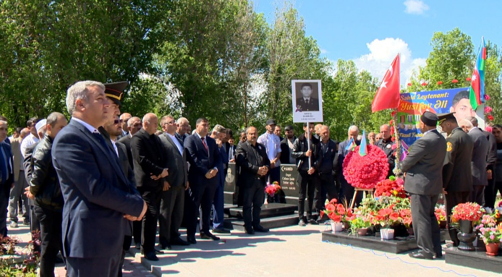 Şəhid leytenant Əli Yusifovun xatirəsi anılıb<font color=red> - FOTOLAR</font>