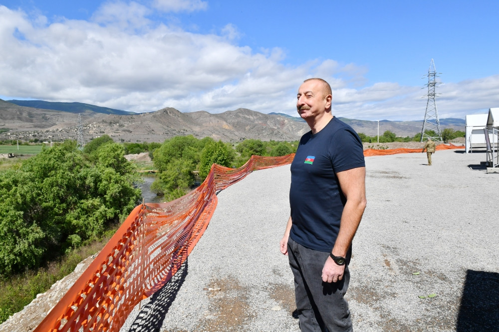 Azərbaycan Prezidenti İlham Əliyev Laçın və Qubadlı rayonlarına səfər edib<font color=red> - FOTOLAR</font>