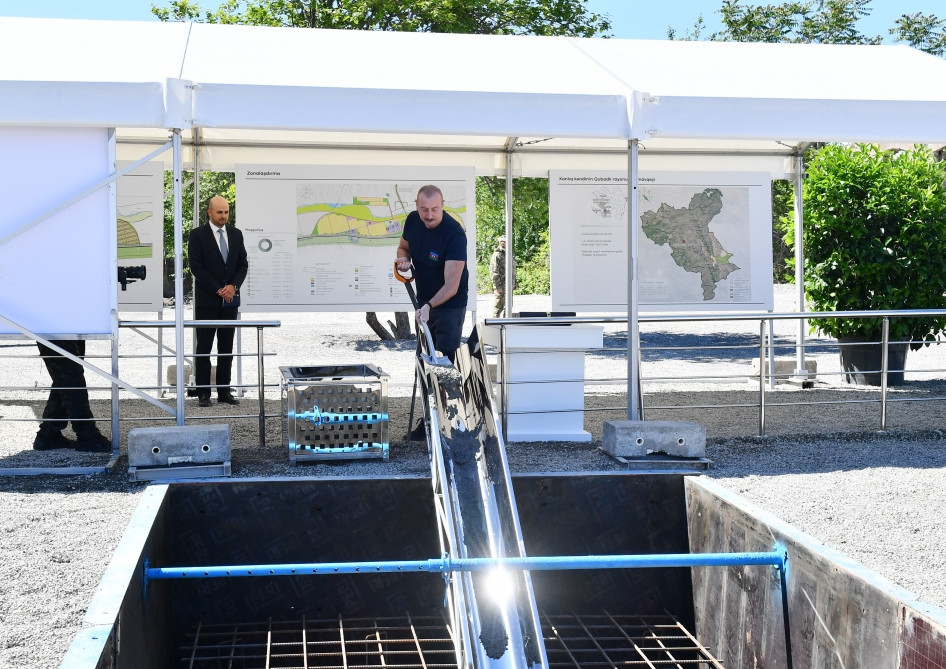 Qubadlı rayonunun Xanlıq kəndinin təməli qoyulub<font color=red> - FOTOLAR</font>