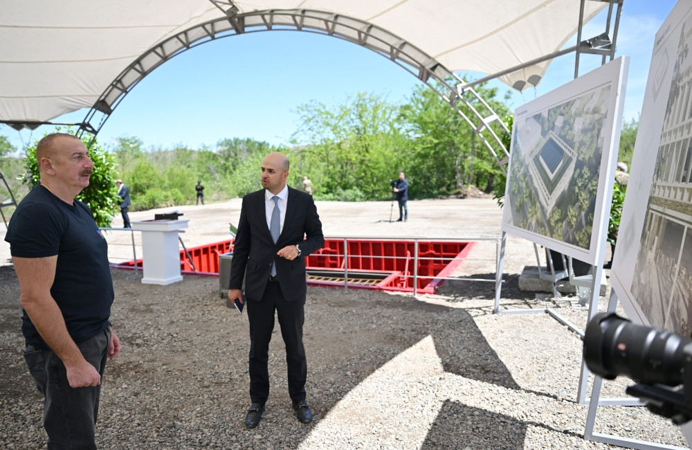 Prezident İlham Əliyev Zəngilan şəhərində inzibati binanın təməlinin qoyulması mərasimində iştirak edib<font color=red> - FOTOLAR</font>