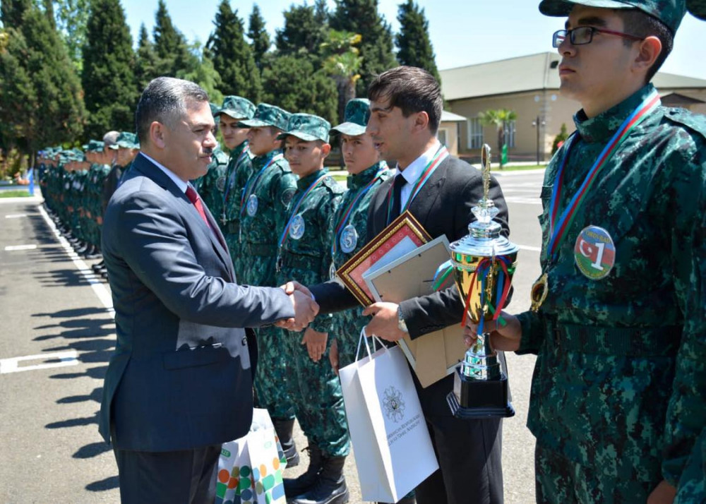 Ordubad rayon İnternat tam orta məktəbinin komandası ölkə üzrə hərbi-idman oyunlarının qalibi olub<font color=red> - FOTOLAR</font>