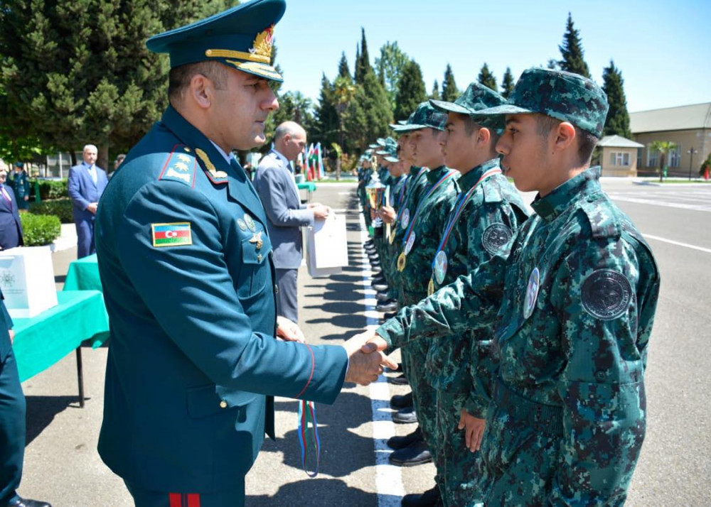Ordubad rayon İnternat tam orta məktəbinin komandası ölkə üzrə hərbi-idman oyunlarının qalibi olub<font color=red> - FOTOLAR</font>