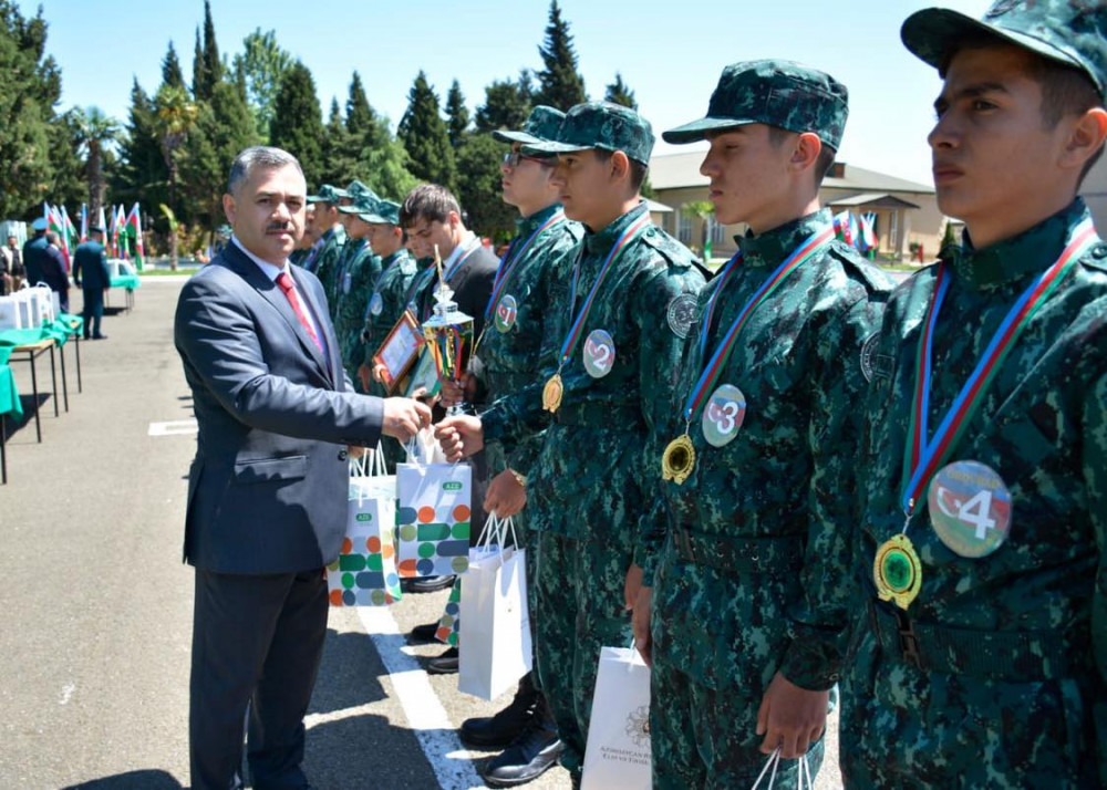 Ordubad rayon İnternat tam orta məktəbinin komandası ölkə üzrə hərbi-idman oyunlarının qalibi olub<font color=red> - FOTOLAR</font>