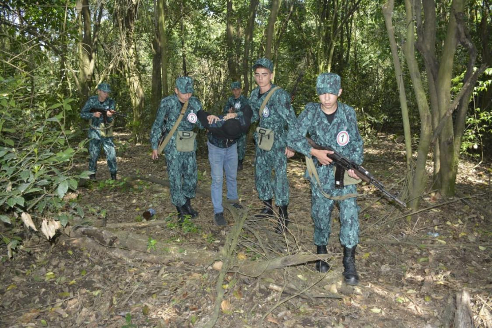 Ordubad rayon İnternat tam orta məktəbinin komandası ölkə üzrə hərbi-idman oyunlarının qalibi olub<font color=red> - FOTOLAR</font>