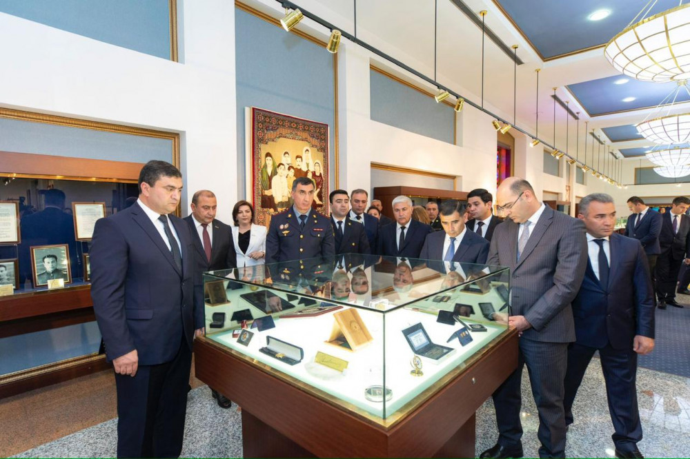 Naxçıvan Şəhər İcra Hakimiyyətində ümumilli liderin 100 illik yubileyinə həsr olunmuş tədbir keçirilib<font color=red> - FOTOLAR</font>