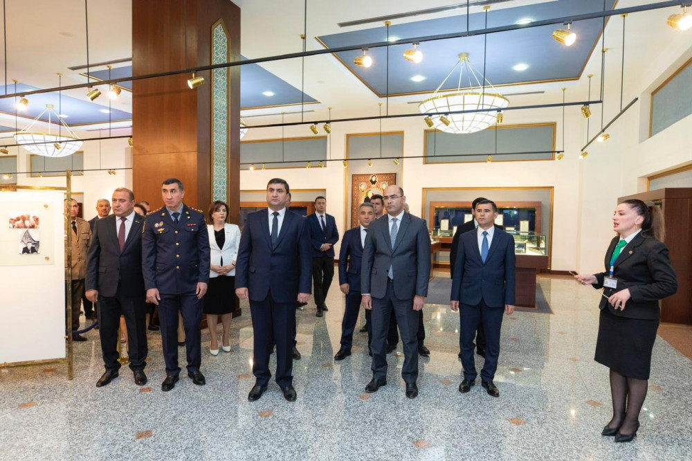 Naxçıvan Şəhər İcra Hakimiyyətində ümumilli liderin 100 illik yubileyinə həsr olunmuş tədbir keçirilib<font color=red> - FOTOLAR</font>