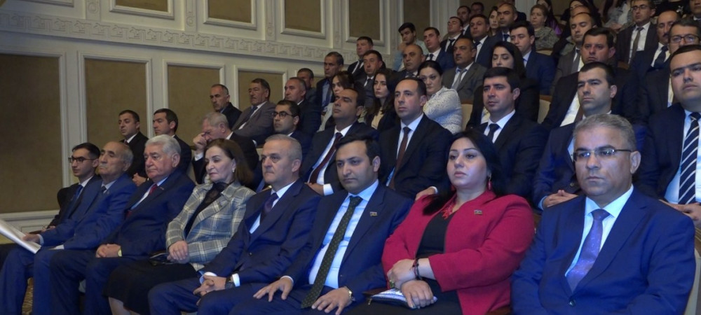 YAP Naxçıvan MR Təşkilatı “Ümummilli lider Heydər Əliyev və Azərbaycan Respublikasında milli siyasi sistemin formalaşması” mövzusunda konfrans təşkil edib<font color=red> - FOTOLAR</font>