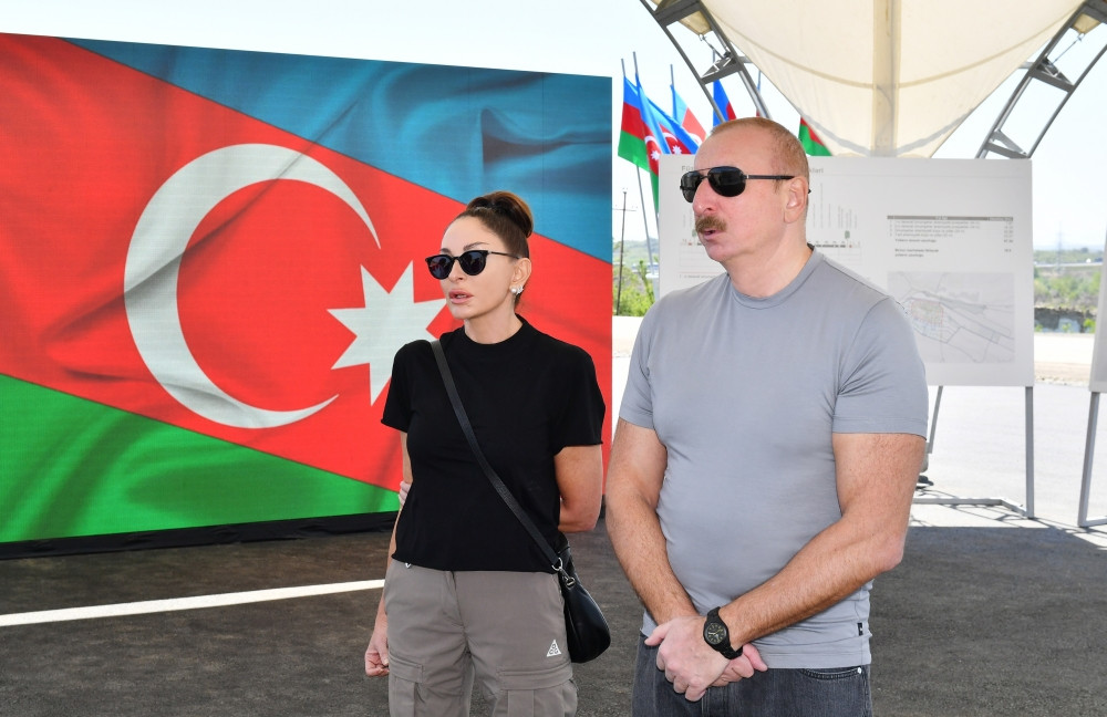 Füzuli şəhərinin daxili yol-küçə şəbəkəsinin təməli qoyulub<font color=red> - FOTOLAR</font>