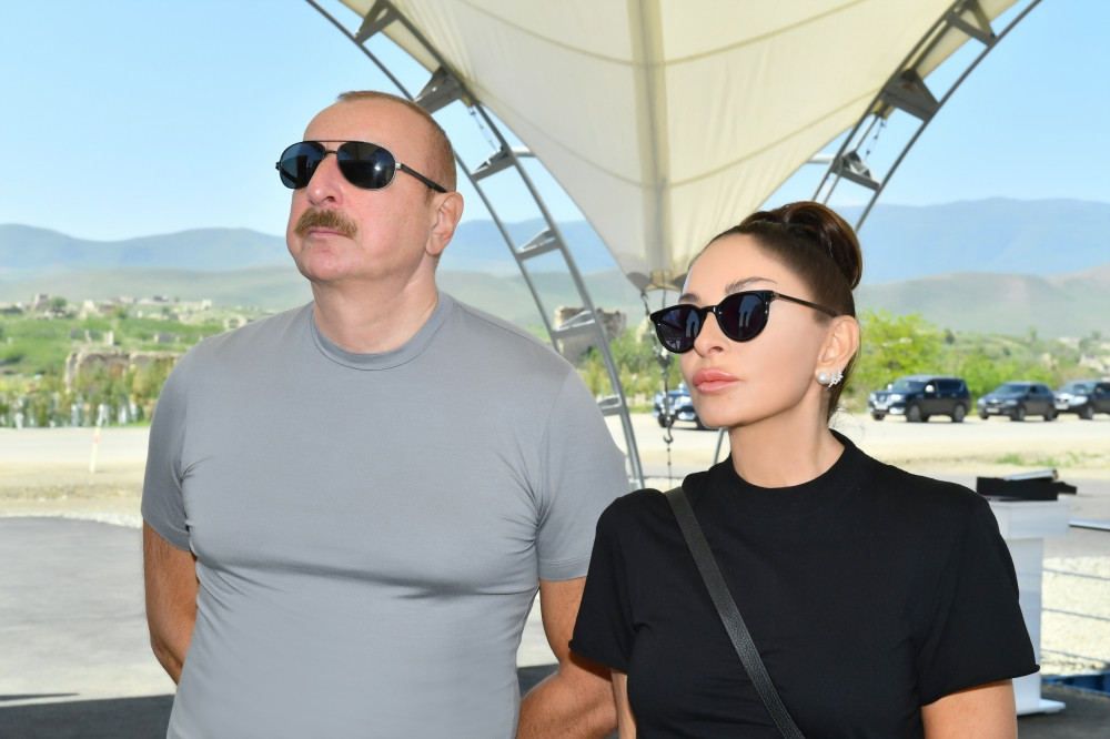 Füzuli şəhərinin daxili yol-küçə şəbəkəsinin təməli qoyulub<font color=red> - FOTOLAR</font>