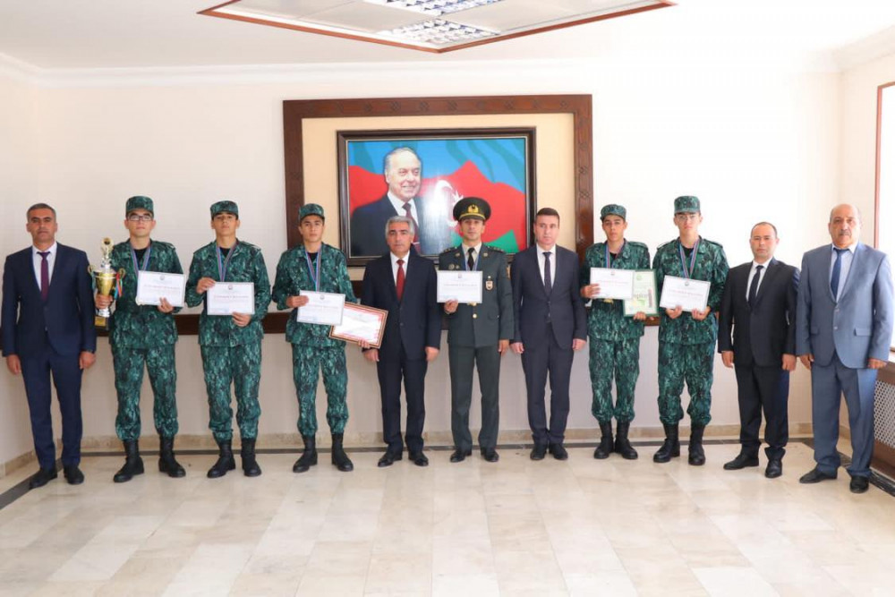 “Sərhəd” hərbi-idman oyunlarında qalib olan məktəblilər mükafatlandırılıb<font color=red> - FOTOLAR</font>