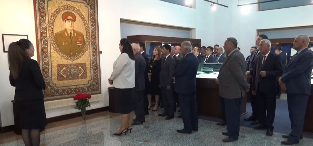 Sədərək Rayon İcra Hakimiyyətinin əməkdaşları Heydər Əliyev Muzeyini ziyarət edib<font color=red> - FOTOLAR</font>