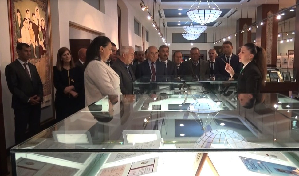 Sədərək Rayon İcra Hakimiyyətinin əməkdaşları Heydər Əliyev Muzeyini ziyarət edib<font color=red> - FOTOLAR</font>