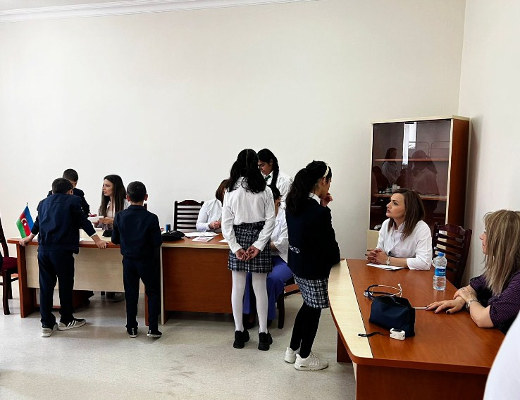 Naxçıvanda internat məktəbinin şagirdləri tibbi aksiyaya cəlb olunub<font color=red> - FOTOLAR</font>