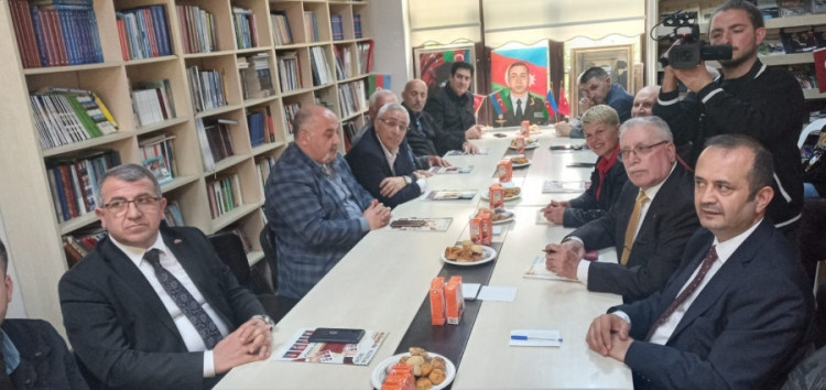 Kocaelidə Ümummilli Lider Heydər Əliyevin anadan olmasının 100 illiyi qeyd edilib<font color=red> - FOTOLAR</font>