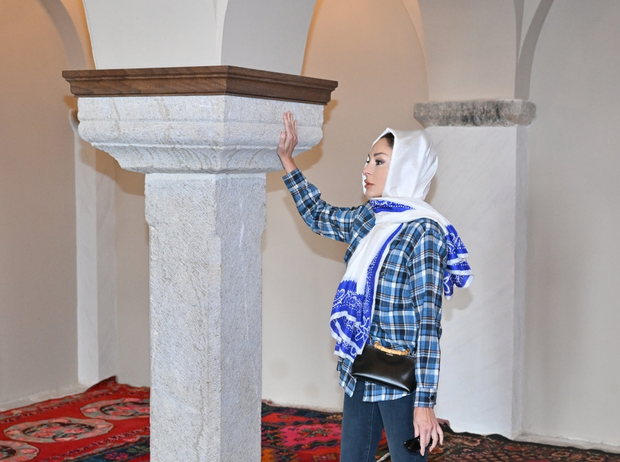 Prezidenti İlham Əliyev və birinci xanım Mehriban Əliyeva Şuşada Mehmandarovların malikanə kompleksinin açılışında iştirak ediblər<font color=red> - FOTOLAR</font>