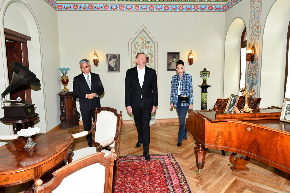 Prezidenti İlham Əliyev və birinci xanım Mehriban Əliyeva Şuşada Mehmandarovların malikanə kompleksinin açılışında iştirak ediblər<font color=red> - FOTOLAR</font>