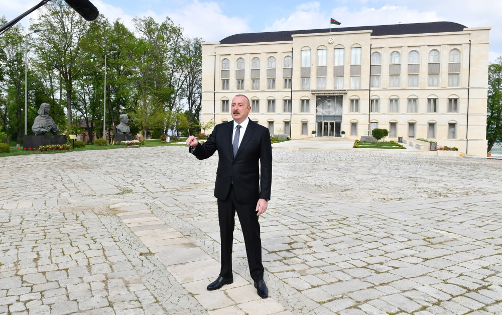 Azərbaycan Prezidenti Ümummilli Lider Heydər Əliyevin 100 illik yubileyi münasibətilə Şuşadan xalqa müraciət edib<font color='red'> - YENİLƏNİB</font><font color=red> - FOTOLAR</font>