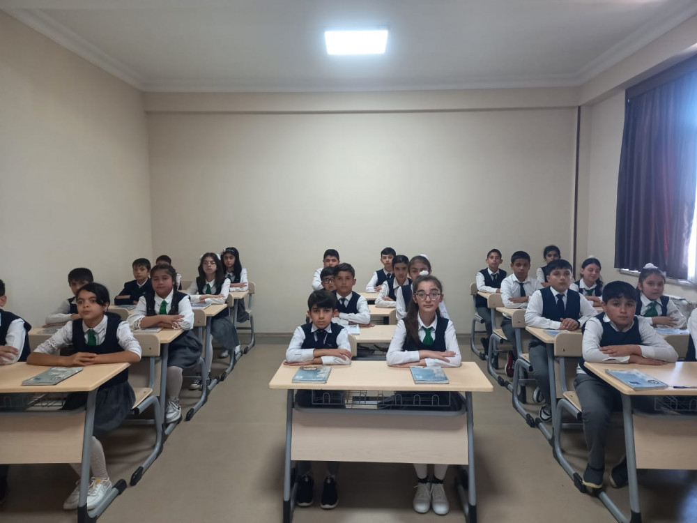 Naxçıvan məktəblərində ümummilli liderin 100 illik yubileyinə həsr olunan interaktiv dərs keçirilib<font color=red> - FOTOLAR</font>