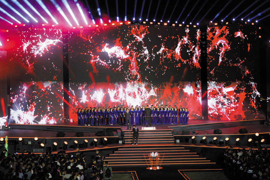 Naxçıvanda Ümummilli Liderin 100 illiyi münasibətilə möhtəşəm konsert təşkil olunub<font color=red> - FOTOLAR</font>