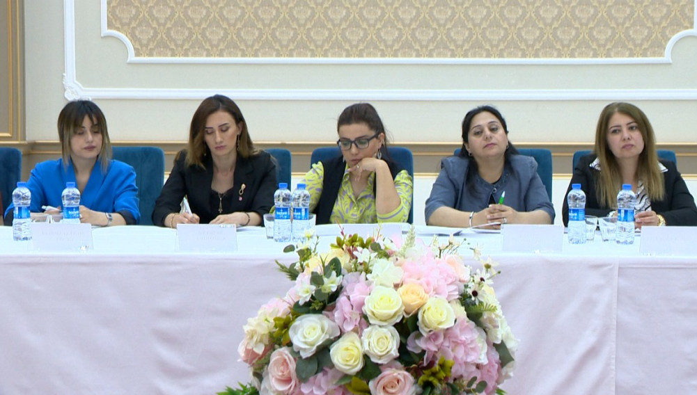 Naxçıvanda “Azərbaycanda gender bərabərliyinin təminatçısı ulu öndər Heydər Əliyev” mövzusunda konfrans keçirilib<font color=red> - FOTOLAR</font>