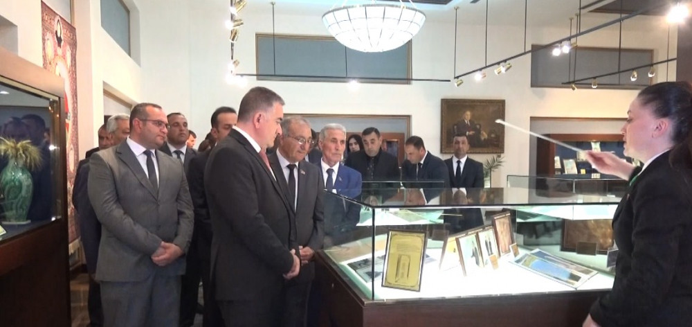 Şahbuz Rayon İcra Hakimiyyətinin kollektivi Heydər Əliyev Muzeyini ziyarət edib<font color=red> - FOTOLAR</font>