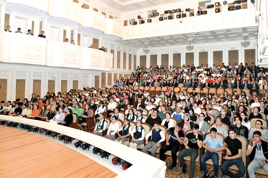 Naxçıvan teatrının 140 illiyi qeyd edilib<font color=red> - FOTOLAR</font>