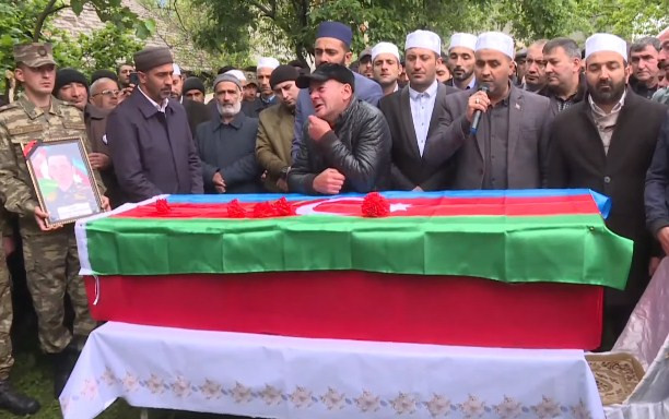 Şəhid Məhəmməd Qarayev Qəbələdə dəfn edilib<font color=red> - FOTOLAR</font>