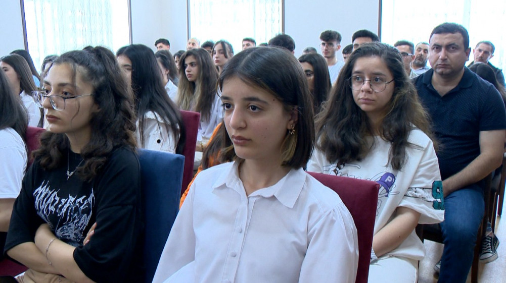 Əməkdar jurnalist, yazıçı Yunis Orucovun tarixi romanlarının təqdimatı olub<font color=red> - FOTOLAR</font>