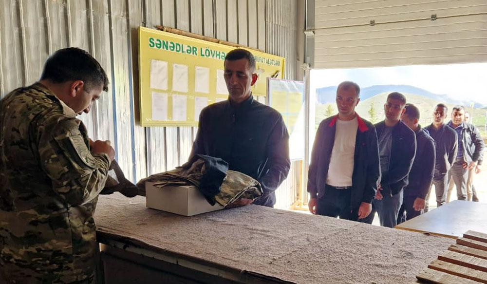 Azərbaycan Ordusunda hərbi vəzifəlilərin növbəti təlim toplanışı keçirilir<font color=red> - FOTOLAR</font>