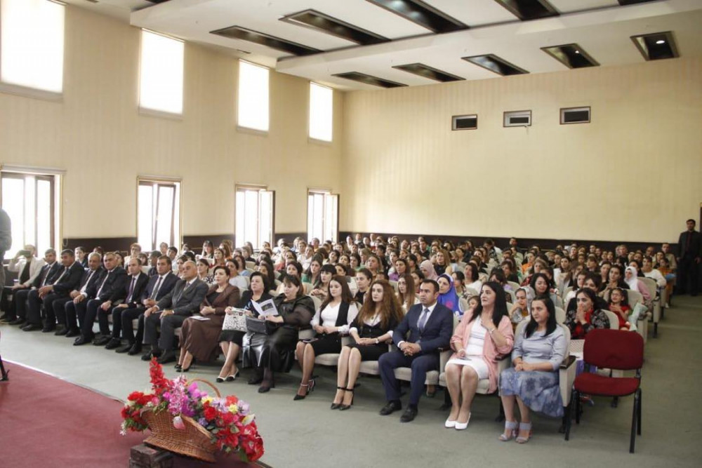 Naxçıvan şəhər 4 nömrəli Uşaq Musiqi Məktəbinin şagirdləri konsert proqramı təşkil edib<font color=red> - FOTOLAR</font>