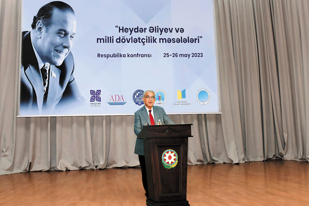 <strong>Naxçıvanda Ümummilli Liderin 100 illik yubileyinə həsr olunmuş “Heydər Əliyev və milli dövlətçilik məsələləri” respublika elmi konfransı keçirilib<font color='red'> - YENİLƏNİB</font><font color=red> - FOTOLAR</font></strong>