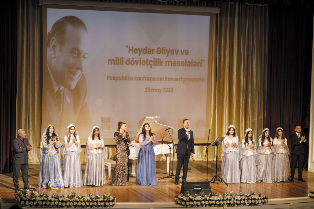 <strong>Naxçıvanda Ümummilli Liderin 100 illik yubileyinə həsr olunmuş “Heydər Əliyev və milli dövlətçilik məsələləri” respublika elmi konfransı keçirilib<font color='red'> - YENİLƏNİB</font><font color=red> - FOTOLAR</font></strong>