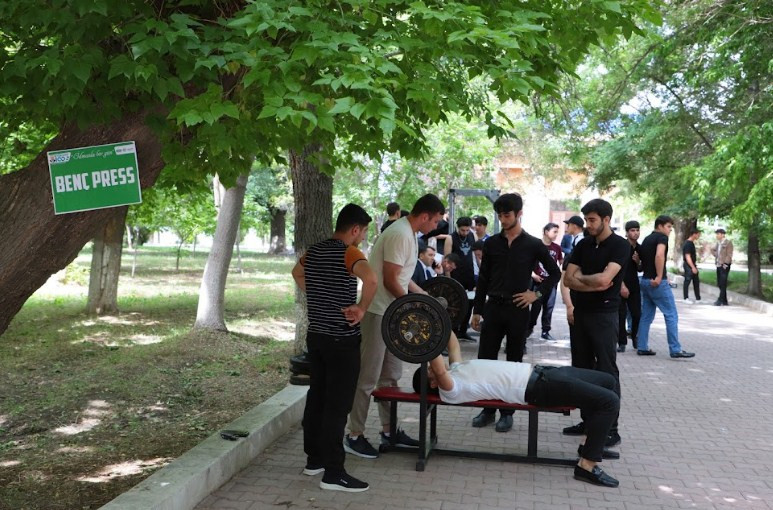 “İdmanla bir gün” layihəsi çərçivəsində açıq havada idman yarışları keçirilib <font color=red> - FOTOLAR</font>