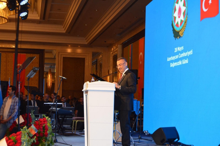 “İki qardaş ölkə arasındakı müttəfiqlik Şuşa bəyannaməsi ilə öz təsdiqini tapıb” – Fuad Oktay<font color=red> - FOTOLAR</font>