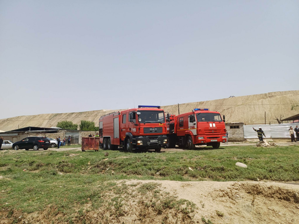 Naxçıvan şəhəri Əliabad qəsəbəsində fərdi yaşayış evi yanıb<font color=red> - FOTOLAR</font>