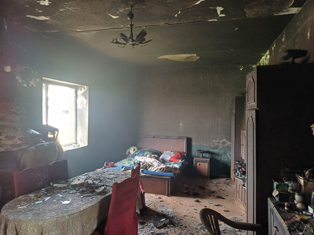 Naxçıvan şəhəri Əliabad qəsəbəsində fərdi yaşayış evi yanıb<font color=red> - FOTOLAR</font>