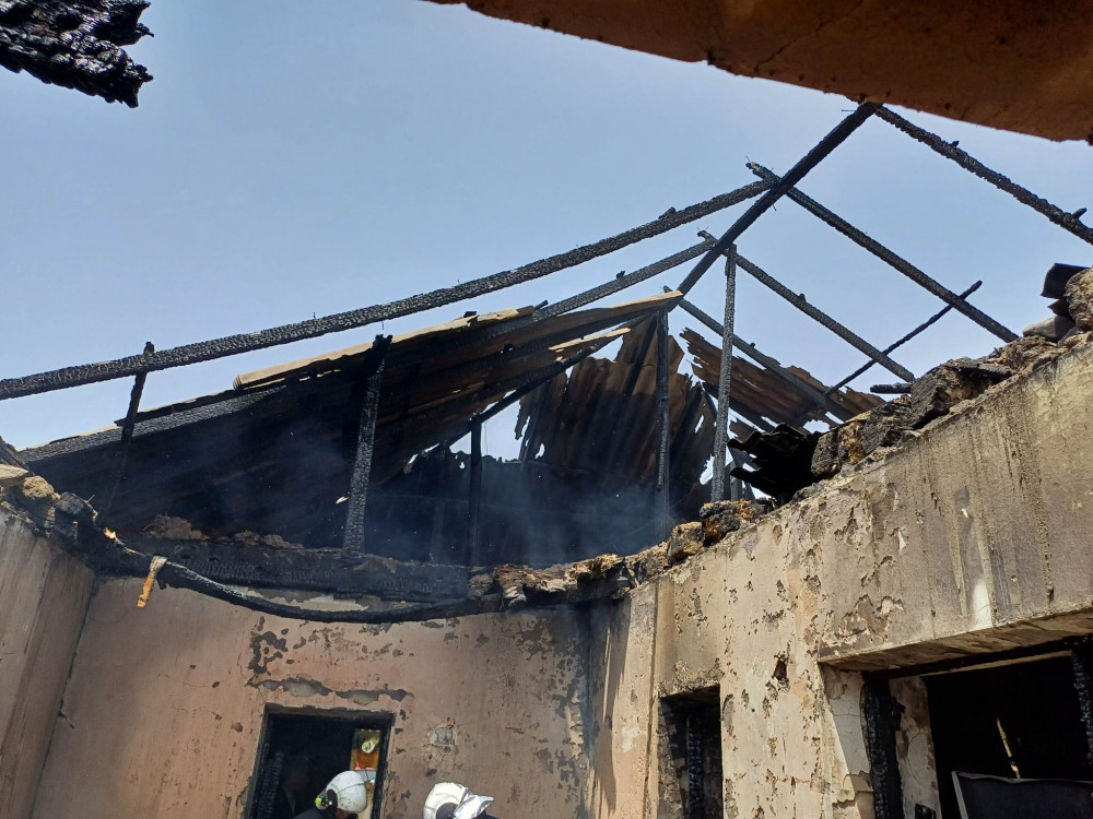 Naxçıvan şəhəri Əliabad qəsəbəsində fərdi yaşayış evi yanıb<font color=red> - FOTOLAR</font>